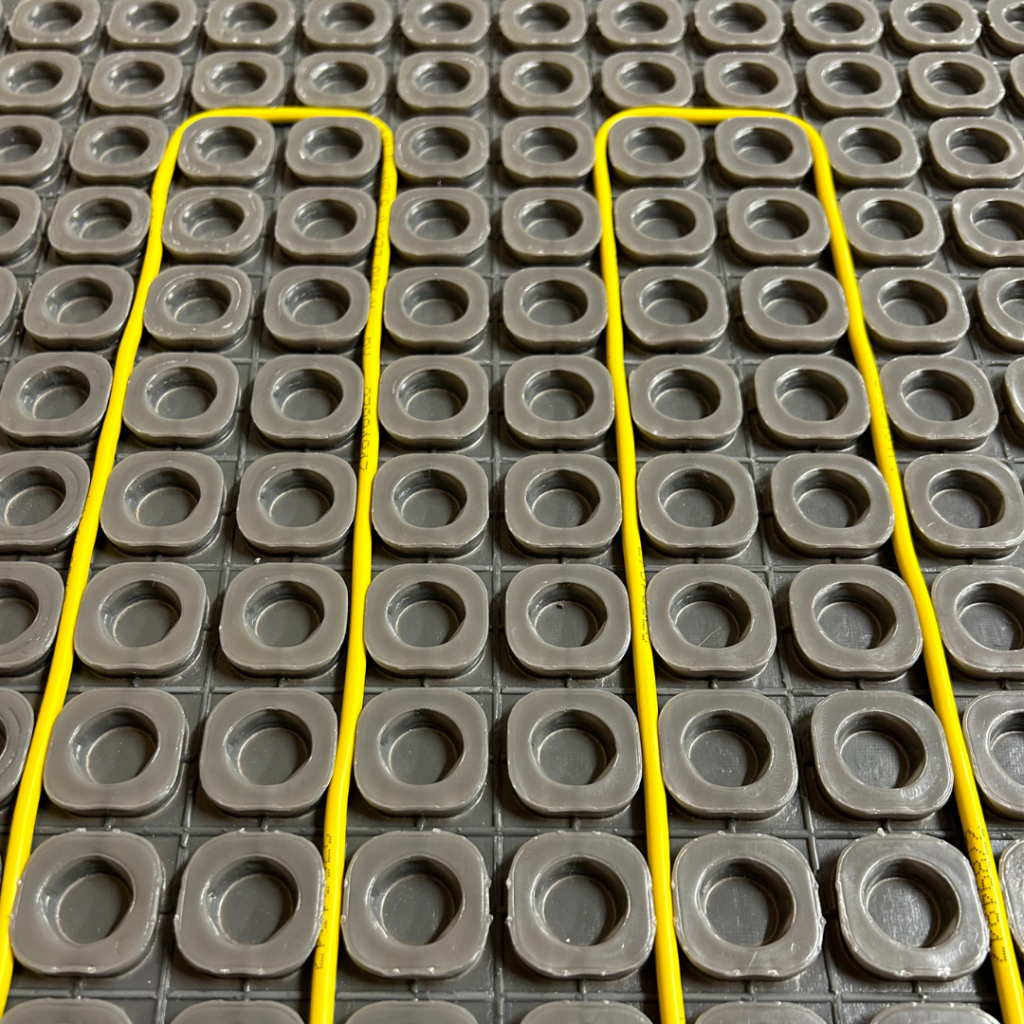 150W Amber Heating Cable